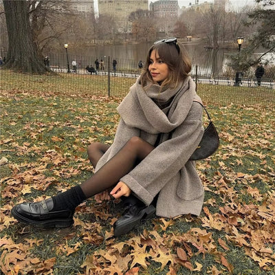 Dania | Cappotto in maglia con sciarpa