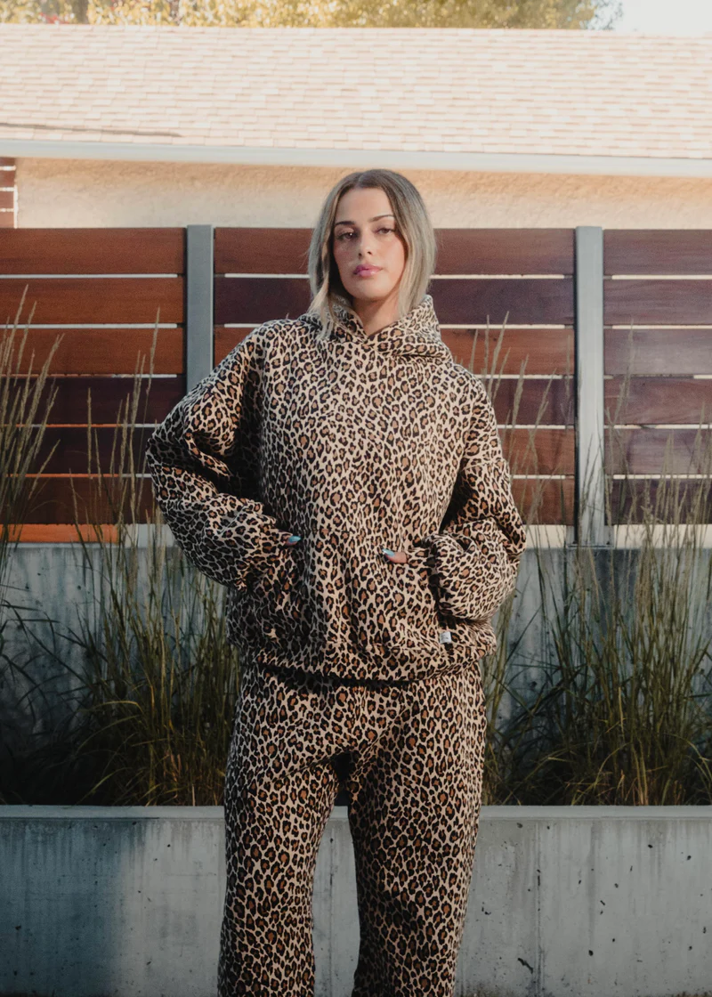Alice | Felpa con cappuccio unisex con stampa ghepardo