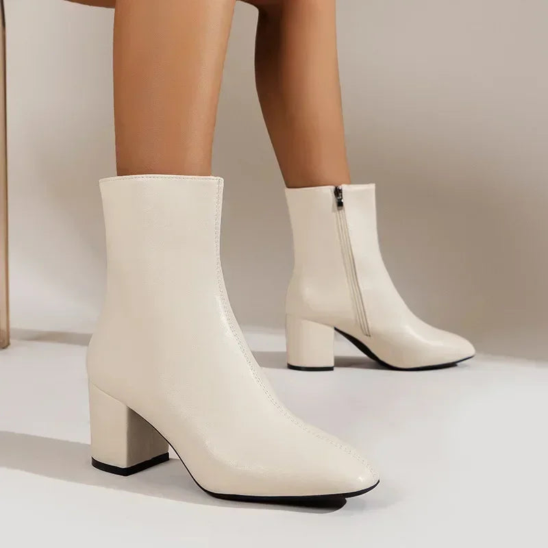Christin | Stivali alla moda con cerniera laterale