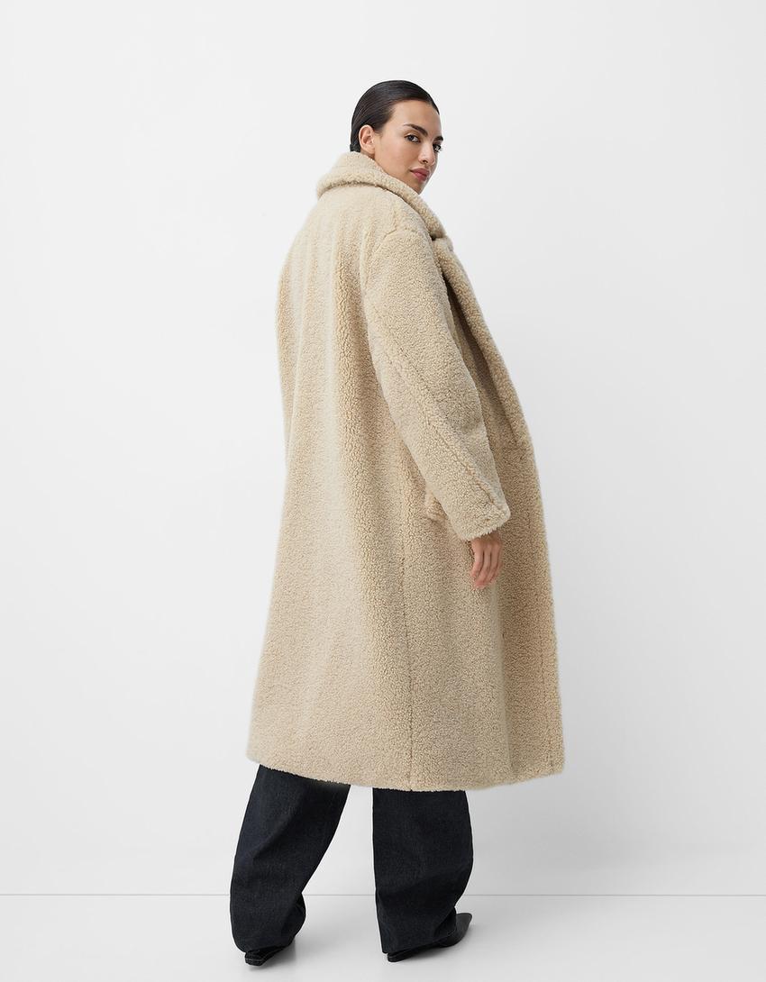Christina | Coat di orsacchiotto a due file con placca a bottone in oversize