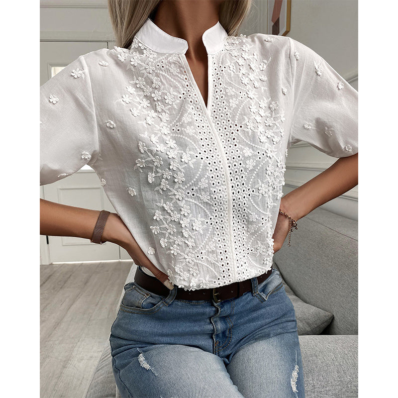 Christina | Elegante bestickte Bluse mit Blumenmuster