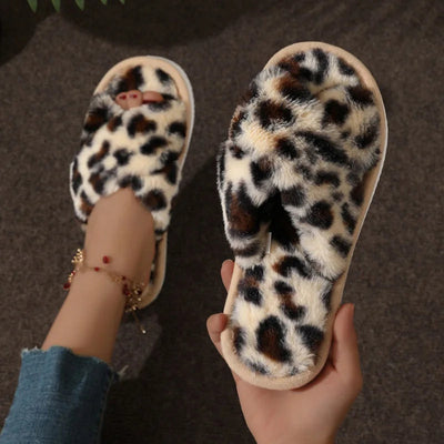 Silvia | Pantofole Cross-Design con soletta antiscivolo, comode e traspiranti