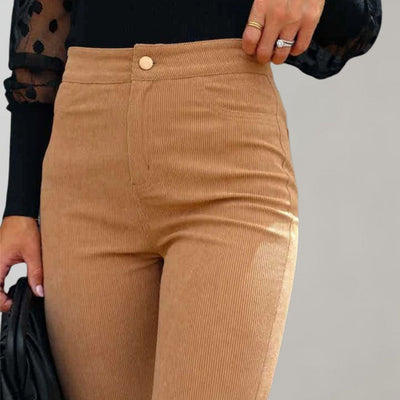 Giorgia | Pantaloni svasati di velluto a coste alla moda