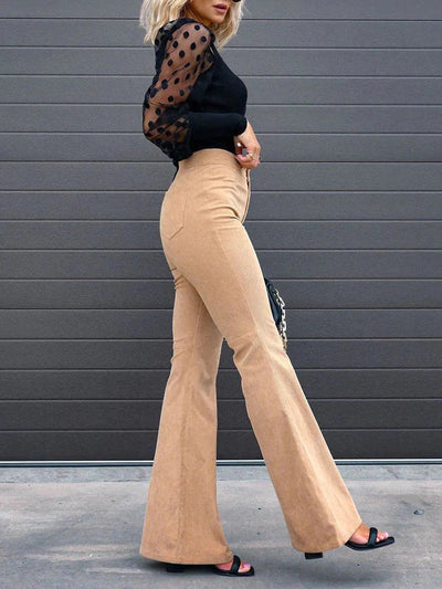 Daniela | Retro-chic con pantaloni di colpo e corda