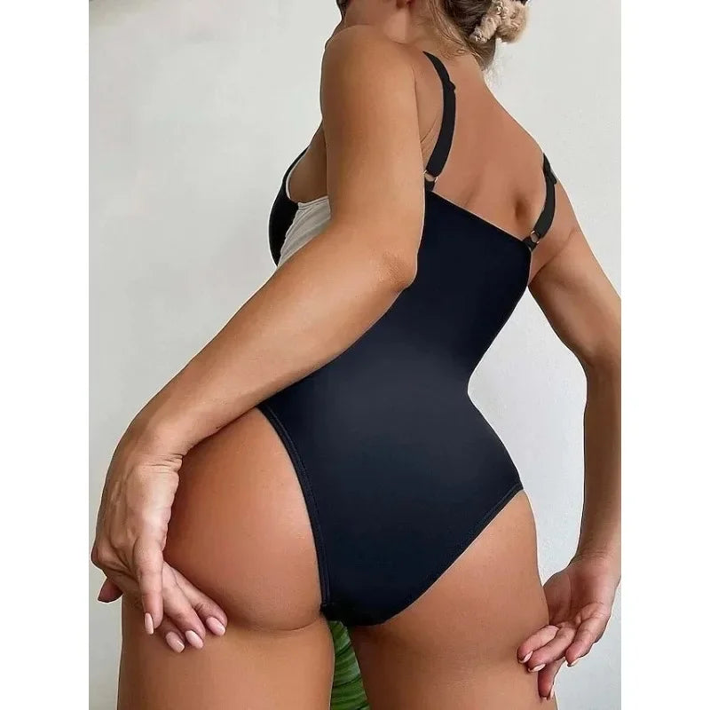 Emma | Costume da bagno con scollo a V e cinghie larghe