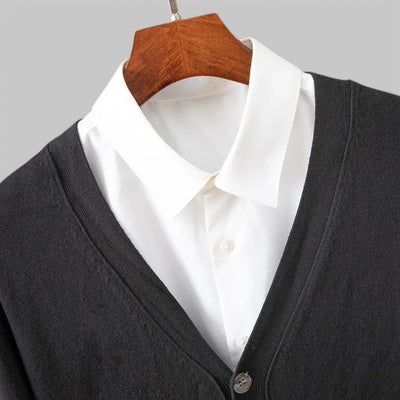 Giacinto | Elegante cardigan da uomo con scollo a V