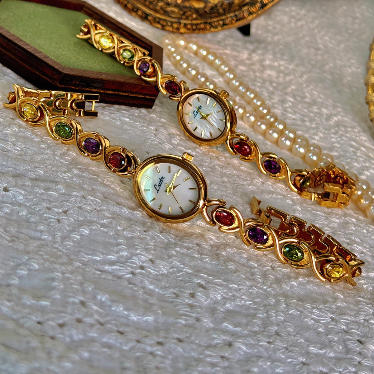Luna | Orologio Bracciale Donna Elegante con Pietre Preziose-1