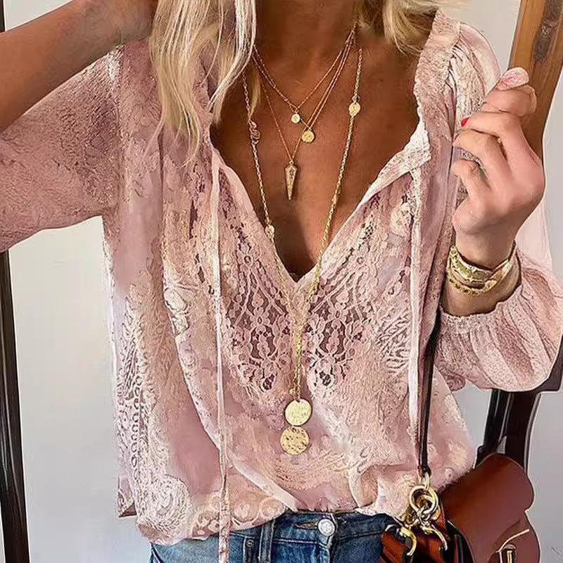 Manuela | Blouse intemporelle avec détails en dentelle