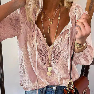 Manuela | Blouse intemporelle avec détails en dentelle