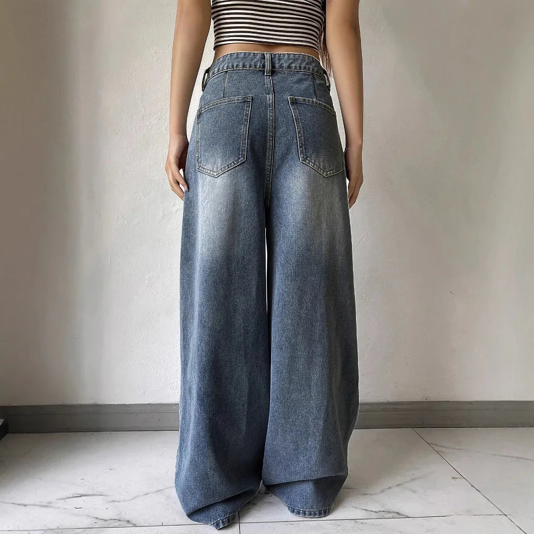 Manuela | Stile senza tempo con jeans larghi alla moda