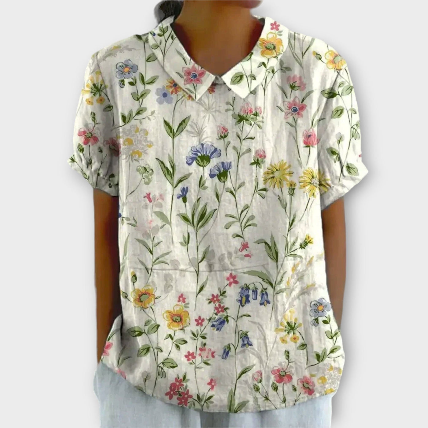 Michelle | Summer short-sleeve blouse with floral pattern Elegance