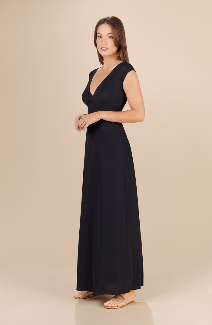 Paula | Abito a flusso lungo con una scollatura elegante