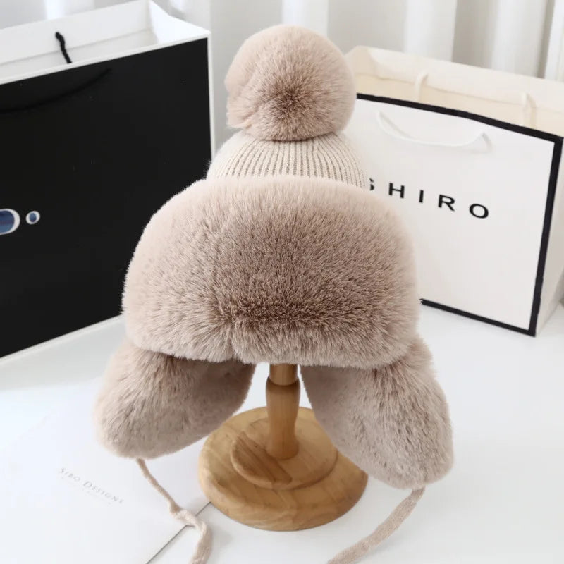 Alina | Cappello a pompon imbottito
