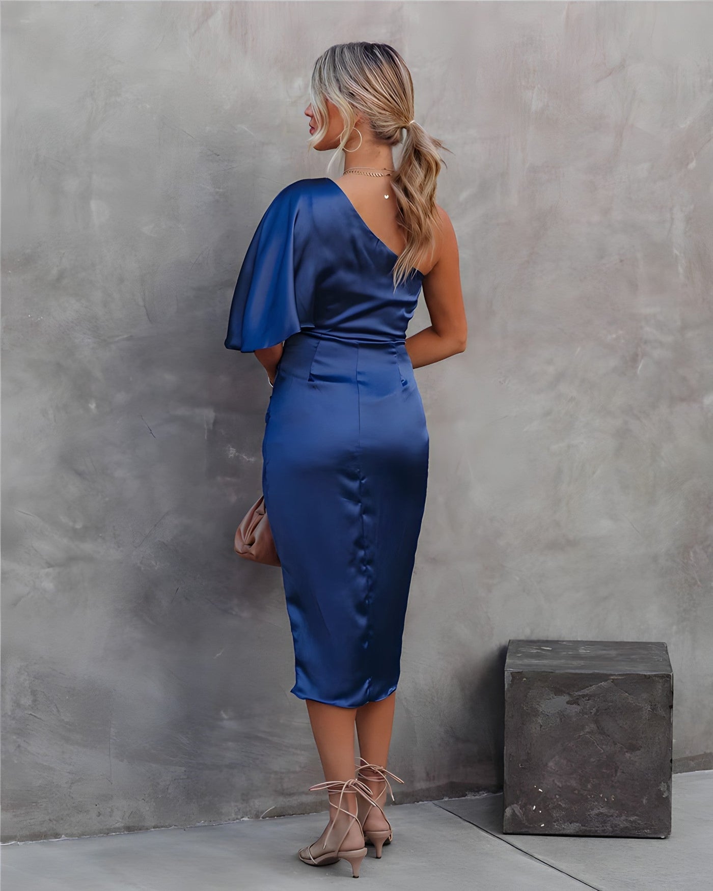 Genevieve | Abito Elegante a Una Spalla-5