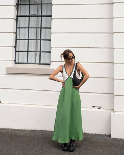 Elena | Abito Maxi Leggero a Scollo a V 4