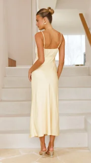 Sabine | Elegante con cinghie e rob incrociato