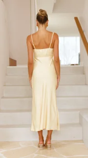 Sabine | Elegante con cinghie e rob incrociato