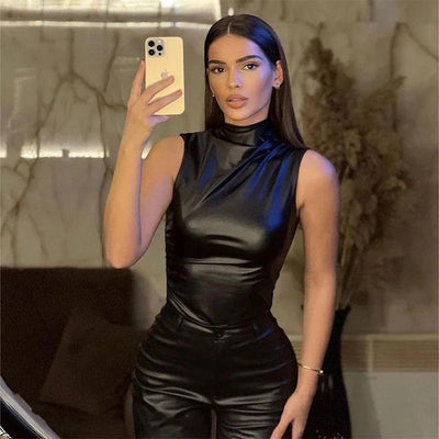 Sandra | Modern, trendy and chic top