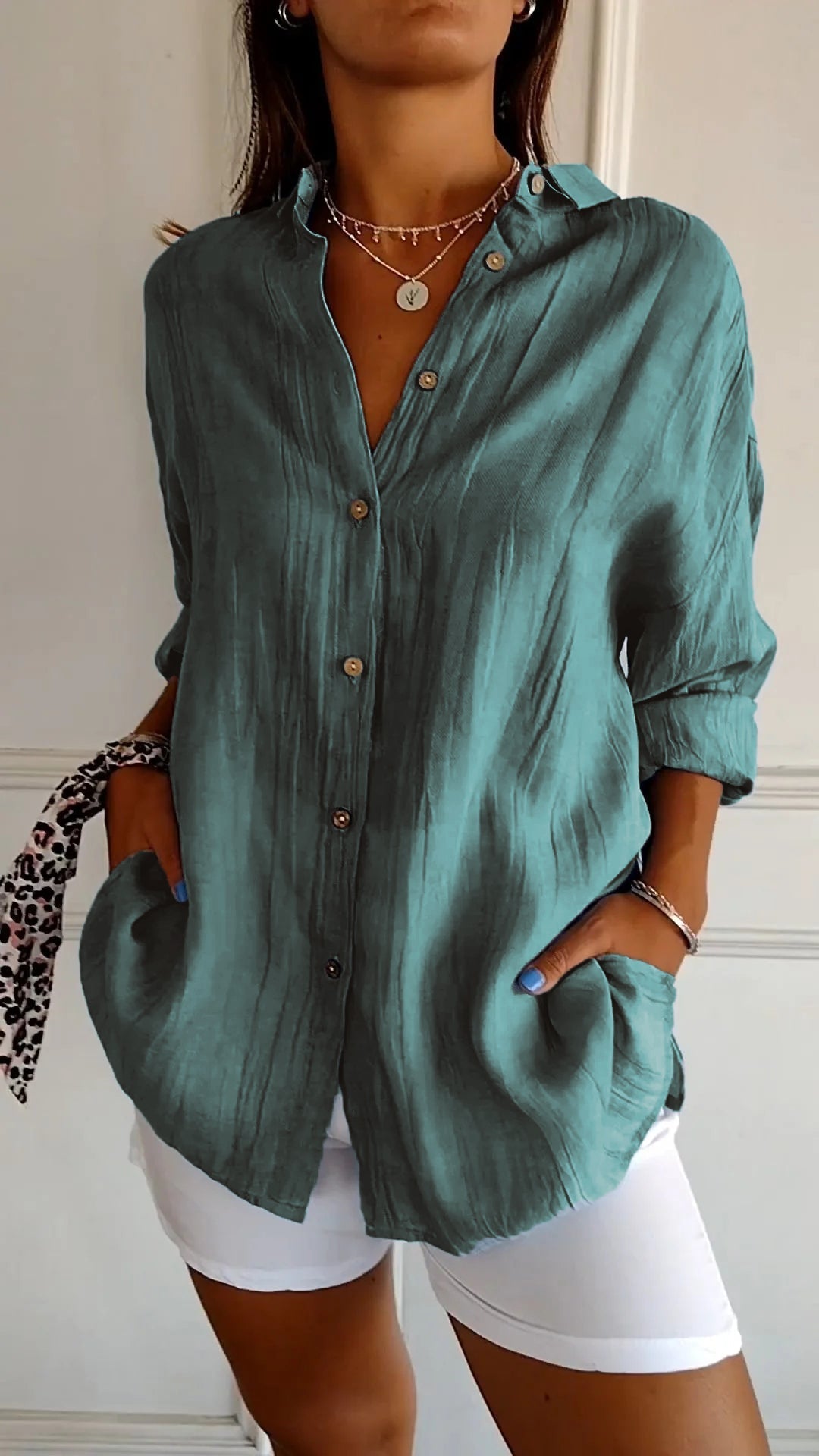 Sarah | Classic and elegant blouse