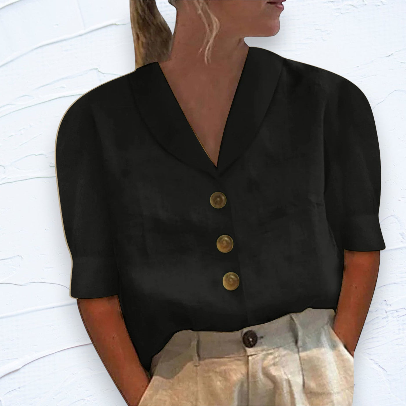 Stephanie | Bluse mit traditionellem Kragen und Knopfleiste