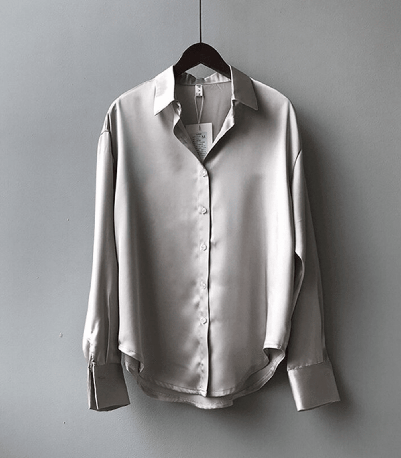 Anna | Camicia di seta con bottoni