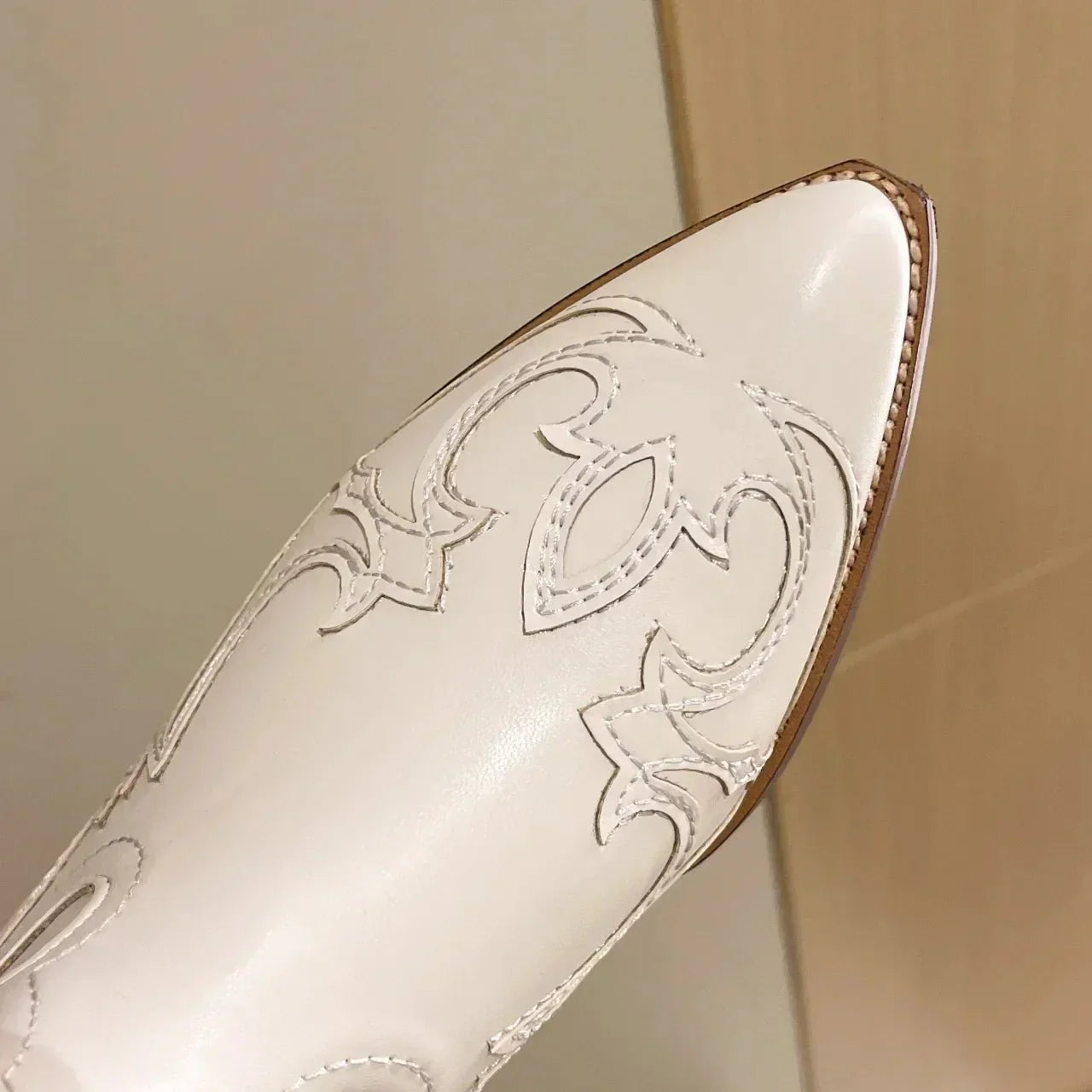 Cristalline | Stivali Cowboy Donna con Dettagli Ricamati in Pelle Sintetica Nera 5