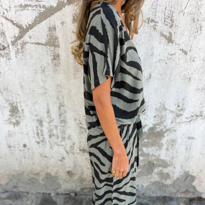 Noemi | Elegante set con scollo a V