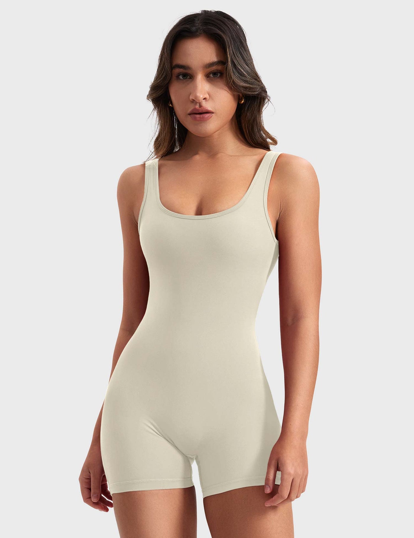 Caterina | Romper elegante con schienale a V