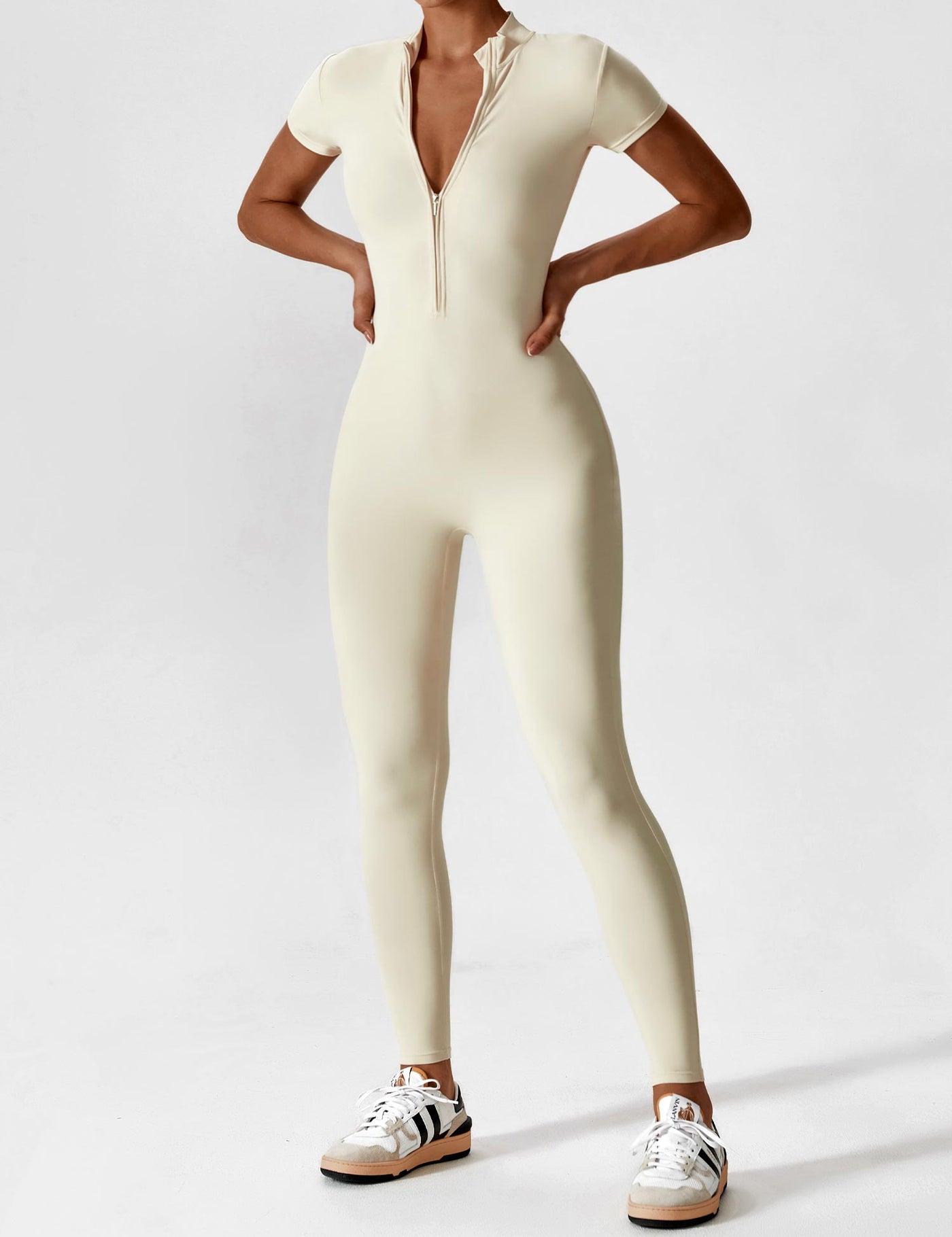 Isabella | Tuta con cerniera alla moda