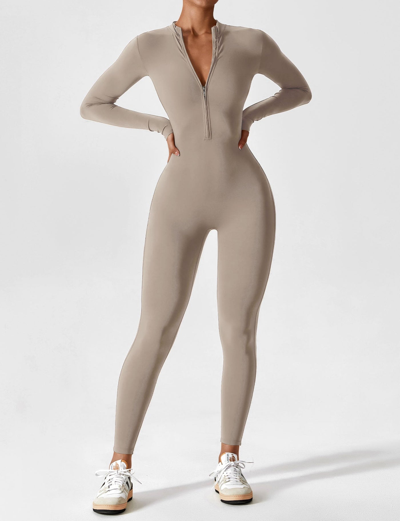 Isabella | Tuta con cerniera alla moda