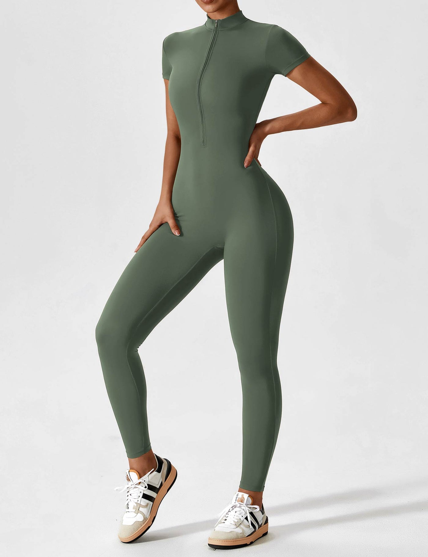 Isabella | Tuta con cerniera alla moda